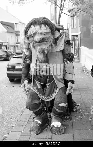 Reykjavik, Island - 12. Oktober 2017: Lustiger troll Abbildung auf der Straße. Hässliche troll Abbildung. Lustig und gleichzeitig hässlich. Stockfoto