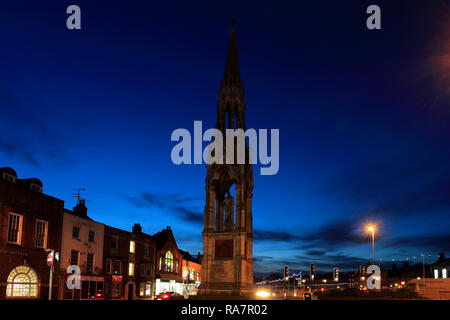 Die Thomas Clarkson Memorial bei Nacht, Wisbech Stadt, Cambridgeshire, England, Großbritannien Stockfoto