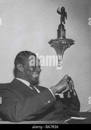 Nat King Cole. 17. März 1919 - 15. Februar 1965. Amerikanischer Jazzpianist und Sänger. Hier bei einem Besuch in Stockholm Schweden 1954 bei einem Auftritt. Foto Kristoffersson. Stockfoto