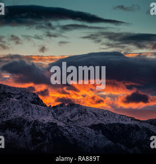 Sonnenuntergang in der Nähe von Sortland, Lofoten, Norwegen. Stockfoto