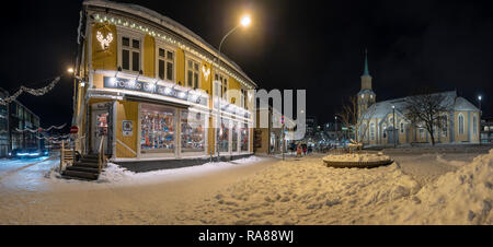 Touristische Shop und Kirche Tromsø, Norwegen. Stockfoto