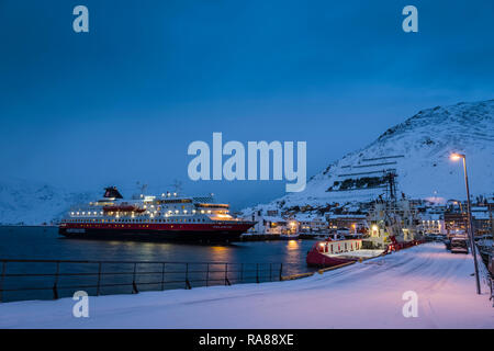 MS Polarlys in Hudiksvall, Norwegen vertäut. Stockfoto