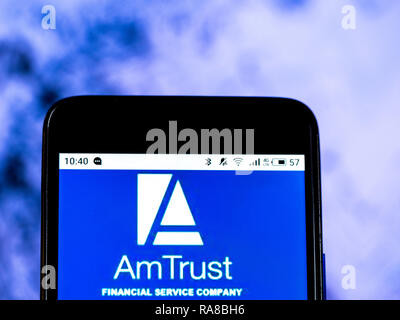 Kiew, Ukraine - Jan 2, 2019: AmTrust Financial Services Insurance Company Logo auf dem Smartphone angezeigt Stockfoto