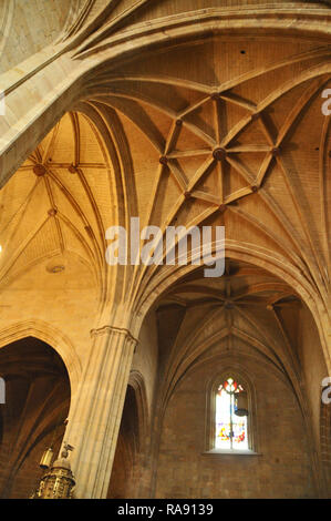 Bild des inneren Kuppel der Kirche von Hondarribia Stockfoto