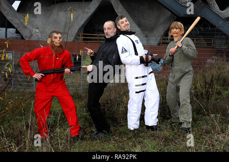 GEEK KUNST - Bodypainting trifft auf SciFi, Fantasy und mehr: Den Geek Kunst Team - Enrico Lein (Bodypainter und Make-up Artist), Tschiponnique Skupin (Photogra Stockfoto