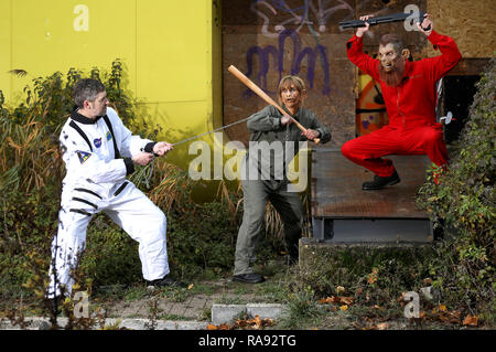GEEK KUNST - Bodypainting trifft auf SciFi, Fantasy und mehr: 'Planet der Affen' Fotoshooting mit den Modellen Maria und Paul als Schimpansen und Tschiponni Stockfoto
