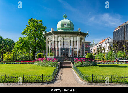 Die Musik Pavillion in Byparken Park in Bergen, Norwegen, Europa. Stockfoto