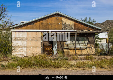 Verlassenes Haus mit an Bord, Windows Stockfoto