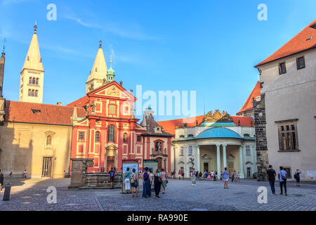 Prag, Tschechische Republik - 16 August, 2018: St. George's Basilica Stockfoto