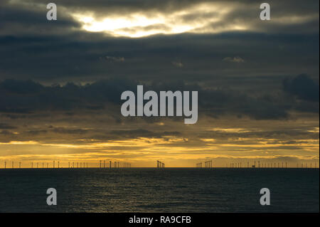 Rapunzeln Windpark vor der Küste von Sussex Stockfoto