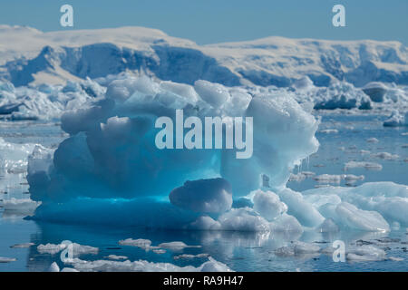 Antarktis, Antarktische Halbinsel, Nördliche Gerlache, gerlache Gerade. Eis gefüllt Bay. Stockfoto