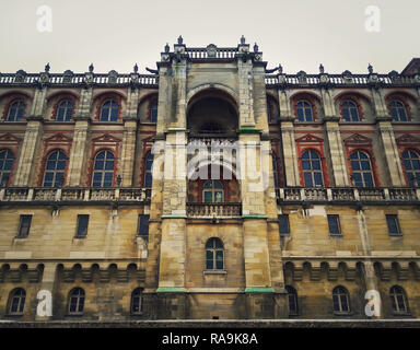 Im freien Blick auf das Chateau de Saint-Germain-en-Laye Fassade, rund 13 km westlich von Paris. Nationalmuseum für Archäologie Architektur Gebäude, Frankreich Stockfoto