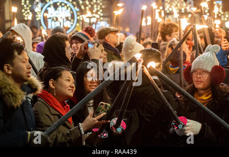 Edinburgh Hogmanay Fackelzug Stockfoto