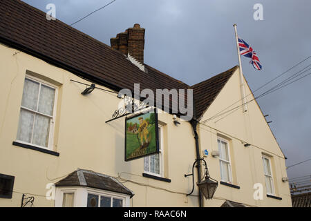 Das Äußere des Crooked Billet, einem traditionellen englischen Pub in der Stadt von Leigh-on-Sea ('Alte Leigh'), Essex, England, UK. Stockfoto