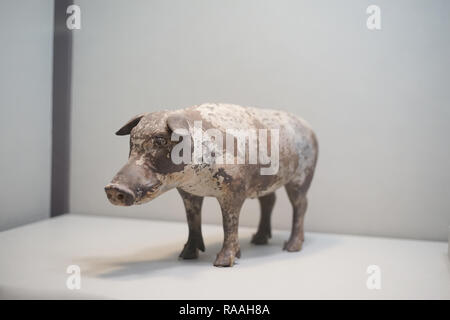 Taipei, Taiwan - 22. November 2018: Die alten Chinesischen kaiserlichen Artefakte und Kunstwerke im Nationalen Palastmuseum in Taipeh, Taiwan. Stockfoto