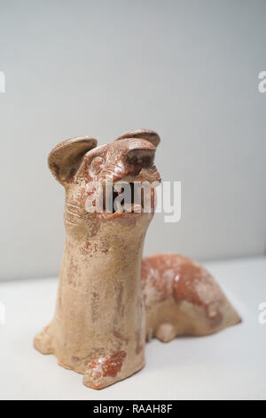 Taipei, Taiwan - 22. November 2018: Die alten Chinesischen kaiserlichen Artefakte und Kunstwerke im Nationalen Palastmuseum in Taipeh, Taiwan. Stockfoto