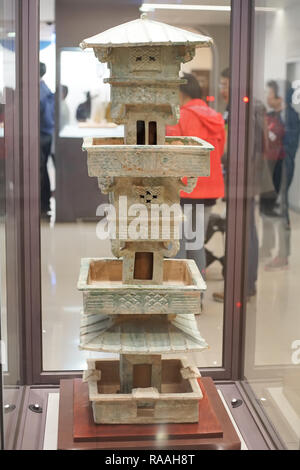 Taipei, Taiwan - 22. November 2018: Die alten Chinesischen kaiserlichen Artefakte und Kunstwerke im Nationalen Palastmuseum in Taipeh, Taiwan. Stockfoto