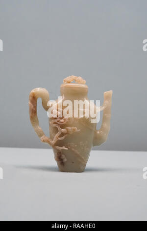 Taipei, Taiwan - 22. November 2018: Die alten Chinesischen kaiserlichen Artefakte und Kunstwerke im Nationalen Palastmuseum in Taipeh, Taiwan. Stockfoto
