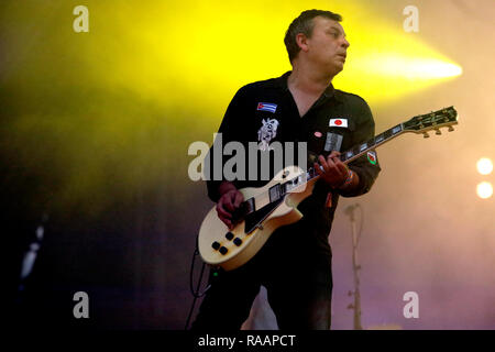 James Dean Bradfield der Manic Street Prediger führt auf der Bühne Y nicht Festival in der Pikehall, Derbyshire am Freitag, den 27. Juli 2018. Stockfoto