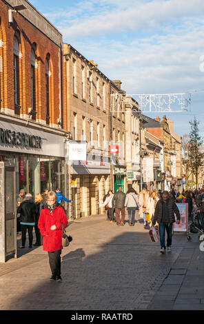 Shopper in Lancaster an sonnigen Herbsttag Stockfoto