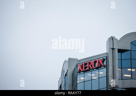 MONTREAL, KANADA - 6. NOVEMBER 2018: Xerox Corporation Logo vor ihren Hauptsitz für Montreal, Quebec. Xerox ist ein multinationales Unternehmen mit s Stockfoto