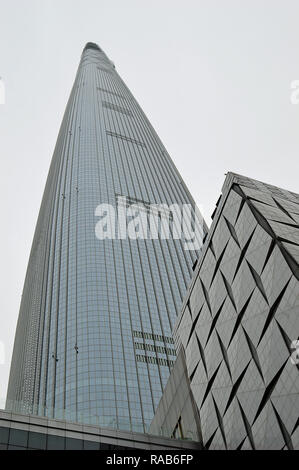 Die 123 Stock Lotte World Tower in Seoul, Südkorea, das höchste Gebäude des Landes und der fünfte höchste der Welt. Stockfoto