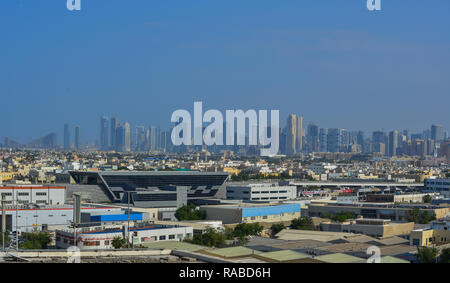 Dubai, VAE - Dec 11, 2018. Skyline von Dubai aus der Luft. Dubai ist die Heimat von vielen modernen Hochhäusern, von denen 88 höher als 180 Meter. Stockfoto