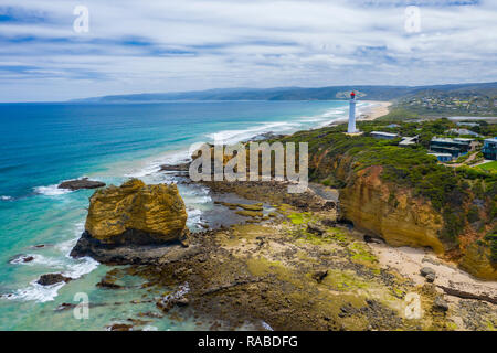 Luftbild von Split Point Lightouse entlang der Great Ocean Road Stockfoto