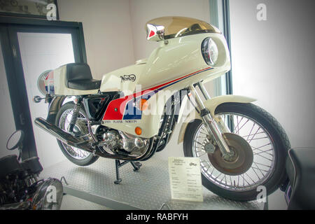 1974 Norton 850 cc John Player Special Limited Edition Motorrad auf Anzeige an das Powerhouse Museum, Tamworth Australien. Stockfoto