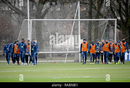 Berlin, Deutschland. 03 Jan, 2019. Die Mannschaft von Hertha BSC trägt ein Ziel der Ausbildung Auftakt auf dem Platz. Quelle: Britta Pedersen/dpa-Zentralbild/dpa/Alamy leben Nachrichten Stockfoto