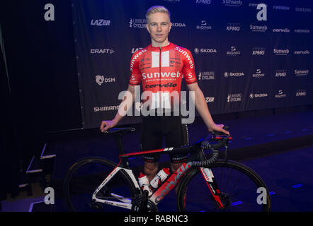 Berlin, Deutschland. 03 Jan, 2019. Der radprofi Max Kanter, bei der Präsentation der Sunweb Team am Alexanderplatz der Unterstation. Quelle: Jörg Carstensen/dpa/Alamy leben Nachrichten Stockfoto