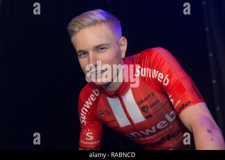 Berlin, Deutschland. 03 Jan, 2019. Der radprofi Max Kanter, bei der Präsentation der Sunweb Team am Alexanderplatz der Unterstation. Quelle: Jörg Carstensen/dpa/Alamy leben Nachrichten Stockfoto