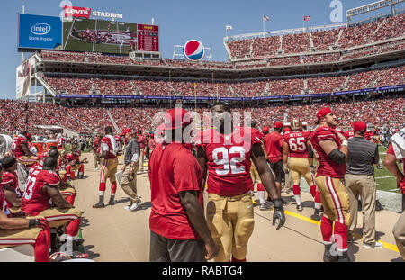 Santa Clara, Kalifornien, USA. 17 Aug, 2014. 49ers Arbeitstisch während des Spiels am Sonntag, 17. August 2014 in Santa Clara, Kalifornien. Die Broncos besiegten die 49ers. 34-0 in einem preseason Spiel. Credit: Al Golub/ZUMA Draht/Alamy leben Nachrichten Stockfoto