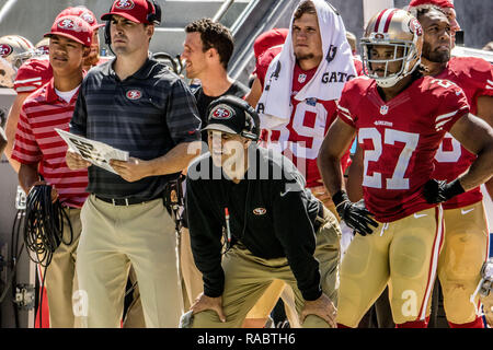 Santa Clara, Kalifornien, USA. 17 Aug, 2014. 49ers Head Coach Jim Harbaugh am Sonntag, 17. August 2014 in Santa Clara, Kalifornien. Die Broncos besiegten die 49ers. 34-0 in einem preseason Spiel. Credit: Al Golub/ZUMA Draht/Alamy leben Nachrichten Stockfoto