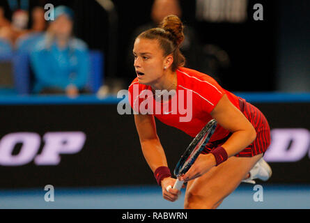 RAC-Arena, Perth, Australien. 3 Jan, 2019. Hopman Cup Tennis, die von Mastercard gefördert; Maria Sakkari von Team Griechenland dient zu Belinda Bencic von Team Schweiz Credit: Aktion plus Sport/Alamy leben Nachrichten Stockfoto