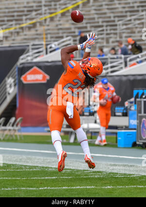 Dezember 26, 2018 Dallas, TX... Boise Zustand zurück laufen, Alexander Mattison (22), in der Tätigkeit an den NCAA Football Ersthelfer Schüssel Spiel zwischen der Boise State Broncos und dem Boston College Eagles im Cotton Bowl in Dallas, TX. (Absolut komplette Fotograf & Company Credit: Joe Calomeni/MarinMedia.org/Cal Sport Media) Stockfoto