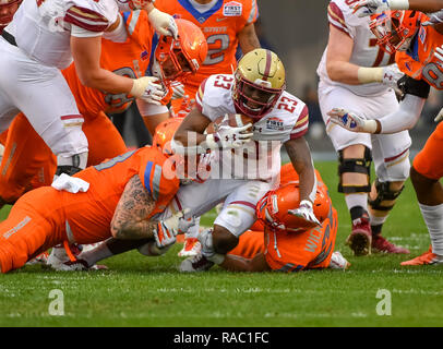 Dallas, TX, USA. 26 Dez, 2018. Boston College zurück laufen, Travis Levy (23), in der Tätigkeit an den NCAA Football Ersthelfer Schüssel Spiel zwischen der Boise State Broncos und dem Boston College Eagles im Cotton Bowl in Dallas, TX. (Absolut komplette Fotograf & Company Credit: Joe Calomeni/MarinMedia.org/Cal Sport Media) Credit: Csm/Alamy leben Nachrichten Stockfoto