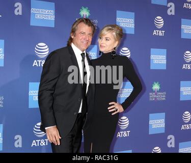 Palm Springs, CA. 3 Jan, 2019. Vince Van Patten, Eileen Davidson bei Ankünften für 30. jährlichen Palm Springs International Film Festival Film Awards Gala, Palm Springs Convention Center, Palm Springs, CA ab 3. Januar 2019. Credit: Priscilla Grant/Everett Collection/Alamy leben Nachrichten Stockfoto