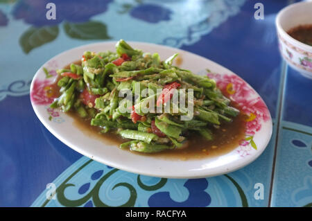Lange bean Thai würzigen Salat. Stockfoto