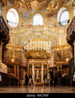 Innenraum der Österreichischen Nationalbibliothek, Wien, Österreich, Europa Stockfoto