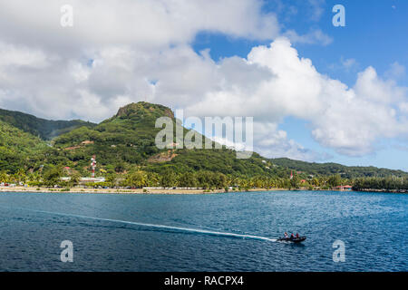 Die Stadt Uturoa auf der Insel Raiatea, Gesellschaft Islands, Französisch-Polynesien, Südpazifik, Pazifik Stockfoto