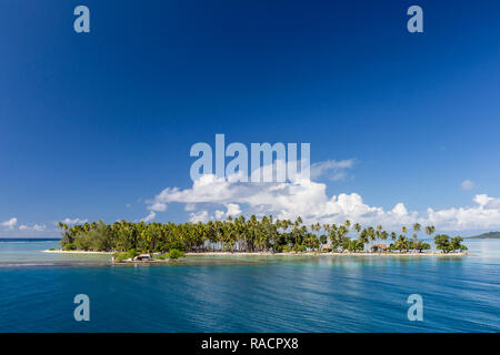 Ansatz von Raiatea durch einen Bruch in der Atoll Riff, Gesellschaft Islands, Französisch-Polynesien, Südpazifik, Pazifik Stockfoto