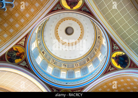 Potsdam, Brandenburg/Deutschland - 2018/07/29: Innere der St. Nikolaus Kirche am Alten Markt in der historischen Altstadt von Potsdam. Stockfoto