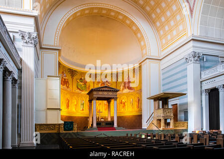 Potsdam, Brandenburg/Deutschland - 2018/07/29: Innere der St. Nikolaus Kirche am Alten Markt in der historischen Altstadt von Potsdam. Stockfoto
