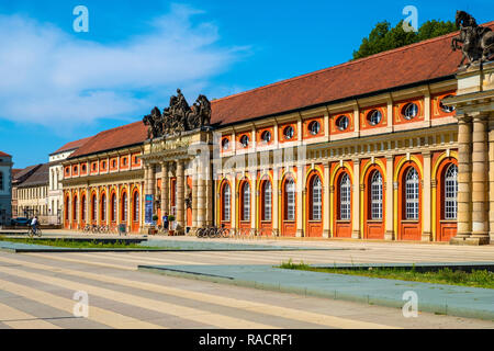 Potsdam, Brandenburg/Deutschland - 2018/07/29: Fassade des Filmmuseum Potsdam Gebäude an der Breite Straße in der historischen Altstadt von Potsdam. Stockfoto