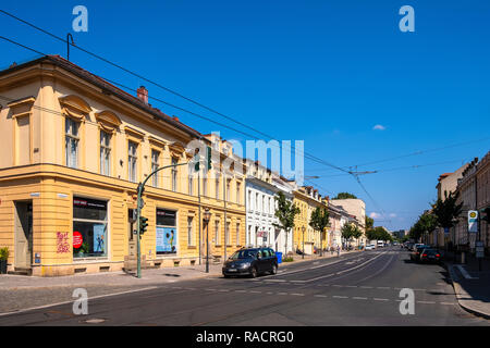 Potsdam, Brandenburg/Deutschland - 2018/07/29: Panoramablick auf die Charlottenstraße Straße in der historischen Altstadt von Potsdam. Stockfoto