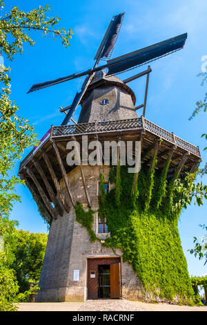 Potsdam, Brandenburg/Deutschland - 2018/07/29: Historische Mühle von Sanssouci - Historische Muhle von Sanssouci im Park Sanssouci Stockfoto