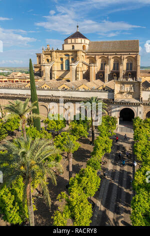 Die Moschee-kathedrale (Große Moschee von Cordoba) (Mezquita), UNESCO-Weltkulturerbe, vom Glockenturm, Cordoba, Andalusien, Spanien, Europa Stockfoto