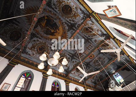 Interieur, St. Mary's Dechant Kirche, einer der ältesten christlichen Kirchen in Indien, im AD427, Champakulam, Kerala, Indien, Asien Stockfoto