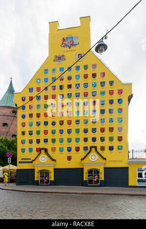 Jacob's Barracks, zeigen die Wappen der Lettischen Pfarreien, Altstadt, UNESCO-Weltkulturerbe, Riga, Lettland, Europa Stockfoto